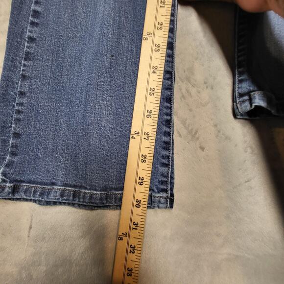 Levis 529 Curvy Boot Cut Jeans Womens 12 Blue Stretch Denim Medium Wash W31 L32 - Picture 8 of 13